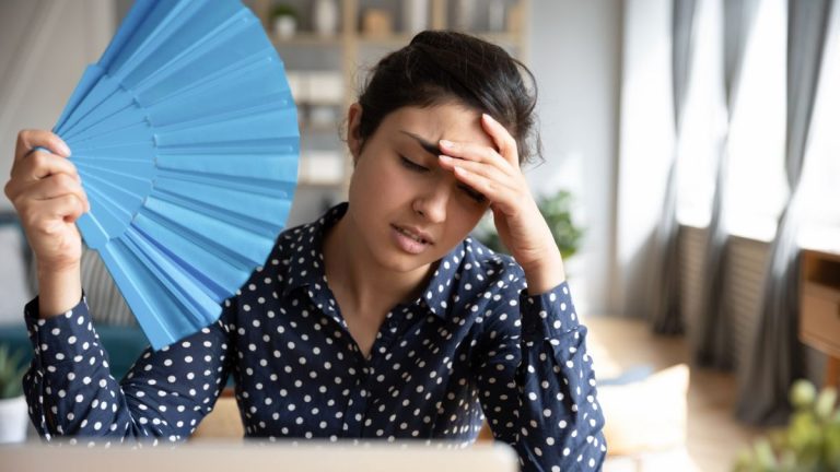 Kdy je příliš horko na práci: právní experti vysvětlují práva zaměstnanců ve Spojeném království